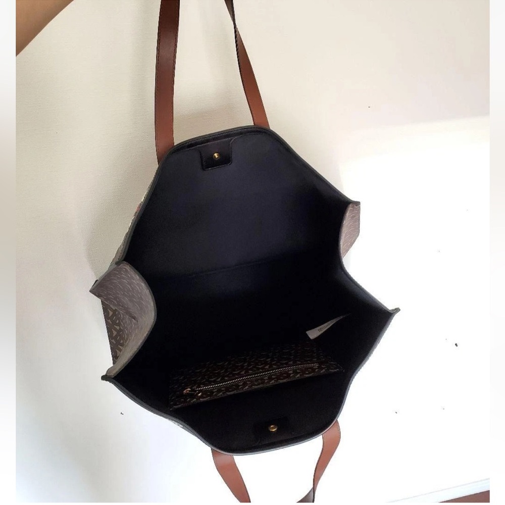 Burberry Brown and White Patterned Tote - image 5